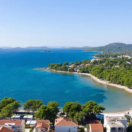 Apartmán With Parking Space Pirovac, Sibenik - 13263 *