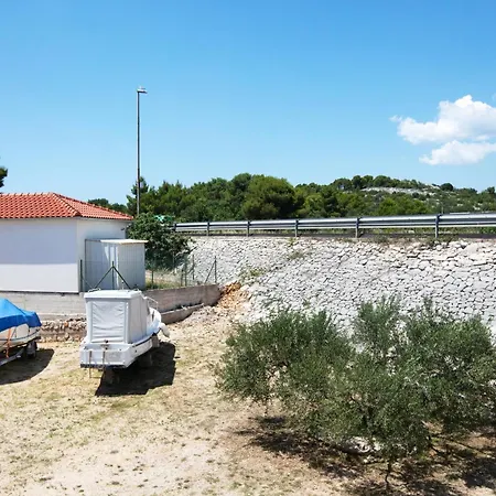 With Parking Space Pirovac, Sibenik - 13263 Apartment Pirovac