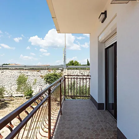 Apartment With Parking Space Pirovac, Sibenik - 13263 Pirovac