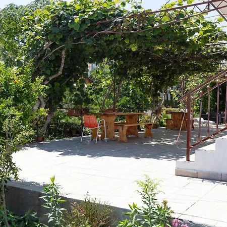 Apartment With Parking Space Pirovac, Sibenik - 13263