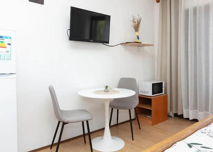 With Parking Space Pirovac, Sibenik - 13263 Appartement Pirovac