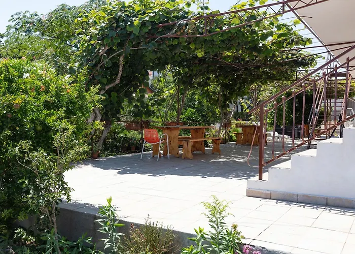 Апартаменты With Parking Space Pirovac, Sibenik - 13263